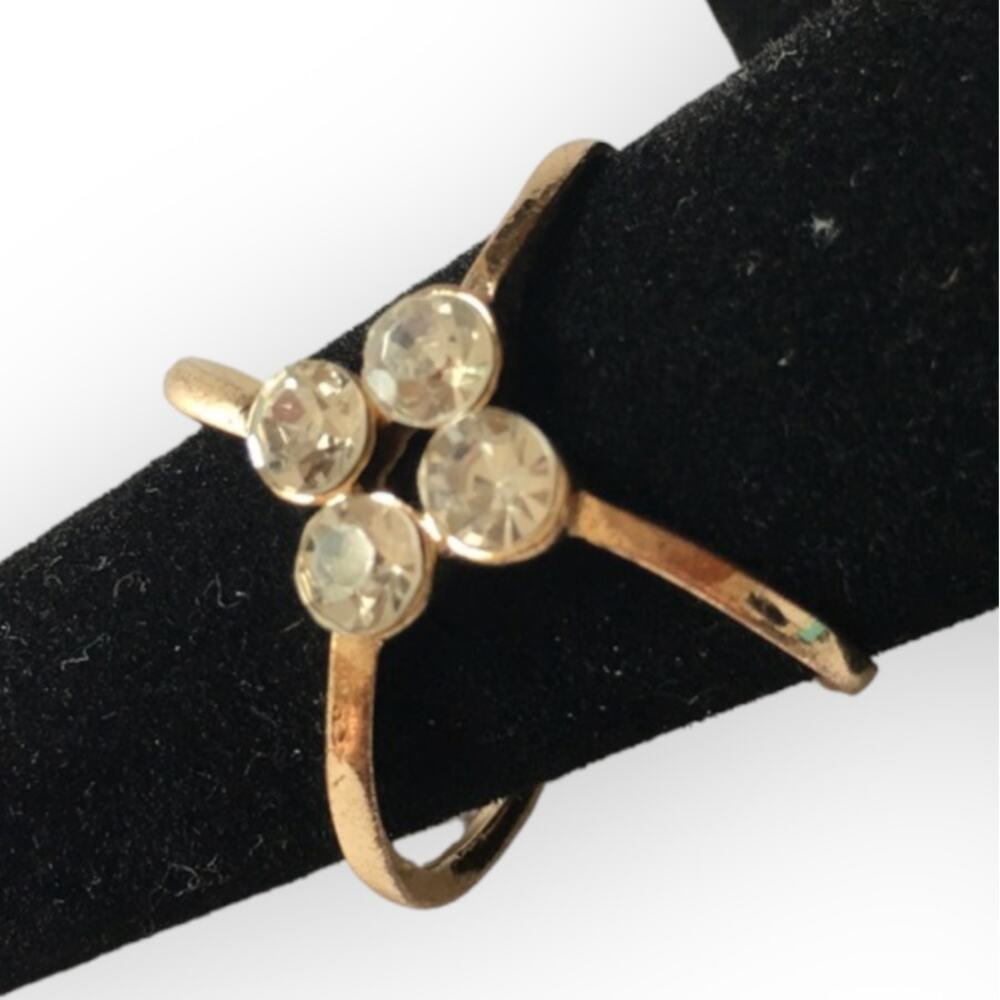 Criss cross ring with rhinestone accents, appr Size 7